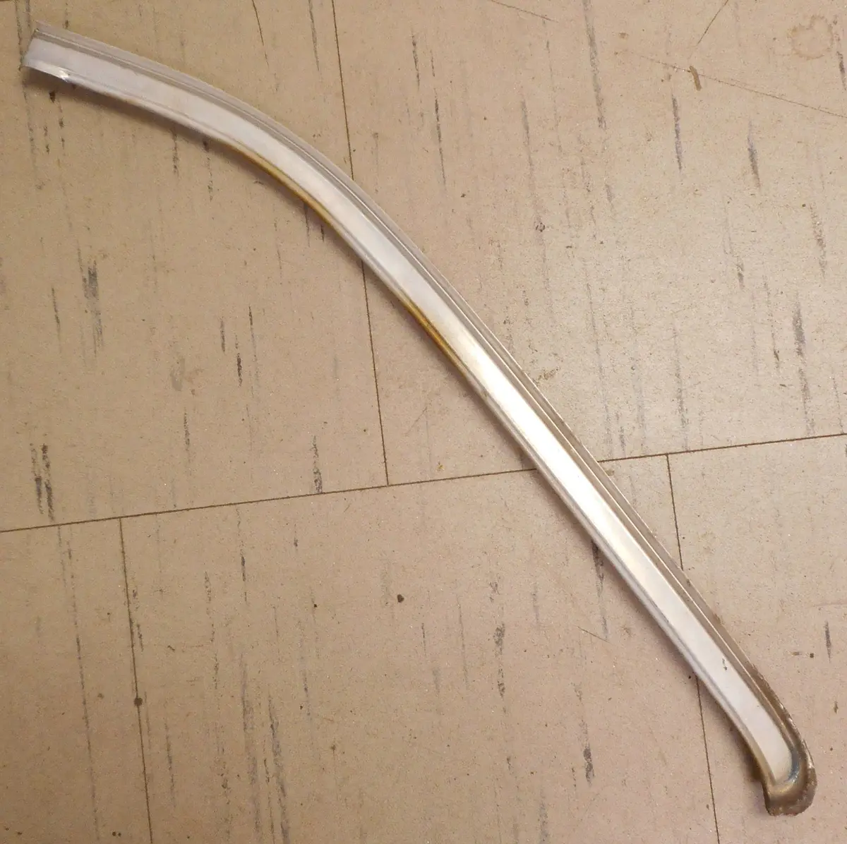 Quarter Upper Molding ,Chrome Left Used, 66 67 A-Body Post 1
