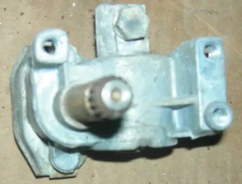 Door Vent Regulator, Rh, 63-5 Ri, 61-2 B-Body, Gear Box, Used 1