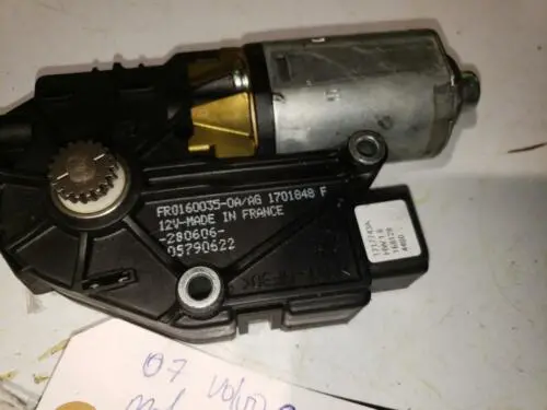 2007- 2011 Volvo S80 Sedan T6 Sunroof Motor Sun Roof Oem 1