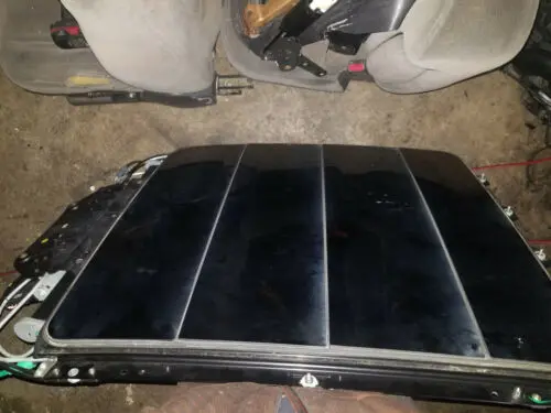 05 - 10 Pontiac G6 Saturn Aura 4Dr Panoramic Sunroof Assembly C3y Sliding Panels 1