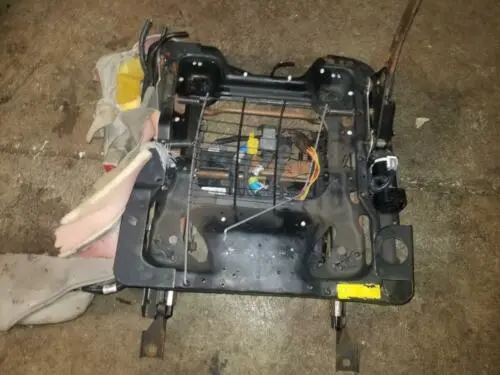 03 04 Lincoln Towncar Driver Left Front Seat Track With Memory Tested Good Oem 1