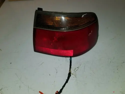98 - 04 Cadillac Sts Sls Seville Right Brake Tail Light Assembly Taillight 1