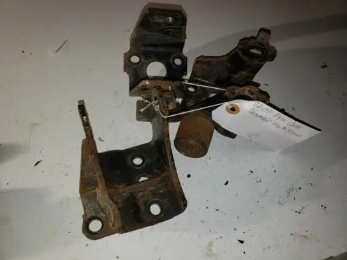2003 - 2007 Toyota Corolla 5 Speed Manual Transmission Mounts Mount Oem 2