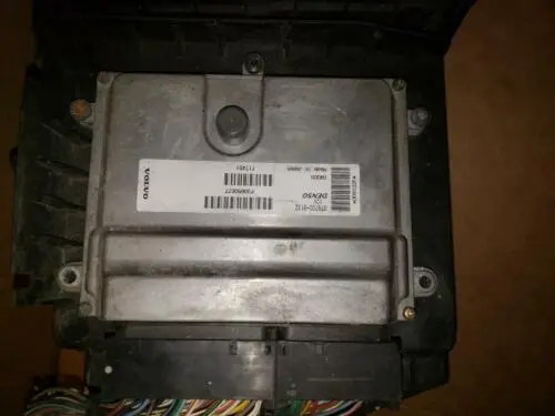 04 Volvo S40 4Cyl 4 Cyclinder Engine Computer Module Unit Ecu Ecm Oem P30650677 1
