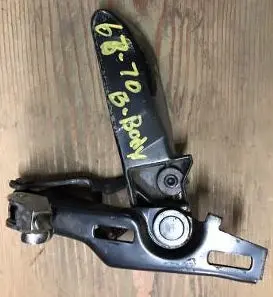 Conv Top Latch Handle ,Right Used 65-70 B-Body 1