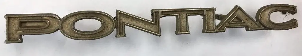 Grille Emblem "Pontiac" Used 74 Firebird Ta 1