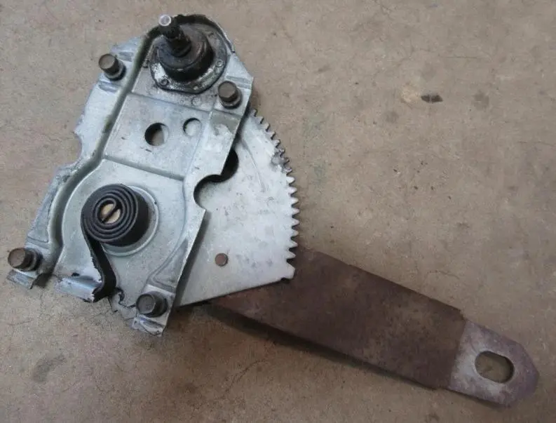 Quarter Glass Regulator, Right Used 68-74 Nova, X-Body 1