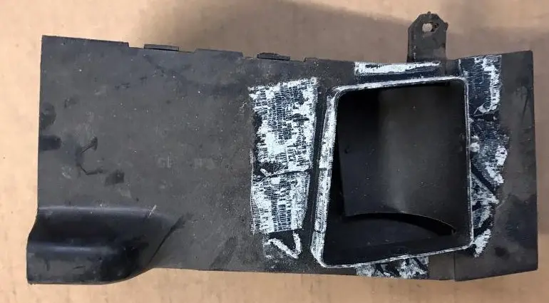 Underdash Ac Duct, Lwr Left 73-77 Grand Prix 1