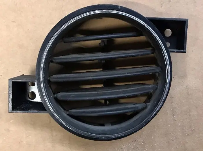 Dash Vent ,Left 73-77 Grand Prix 1