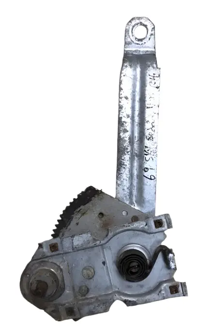 Quarter Glass Regulator, Right Sedan 68-72 A-Body 1