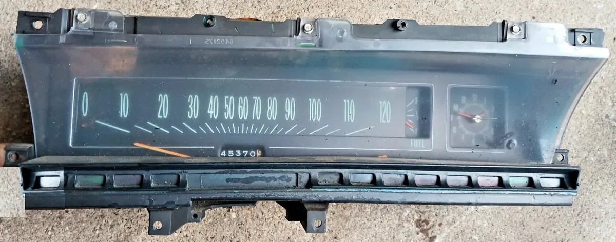 Dash Cluster, Sweep Style Used 70-72 Chevelle Elcamino 1