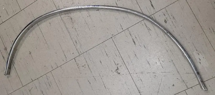 Front Wheel Opening Molding, Left Used 81-85 Monte Carlo 1