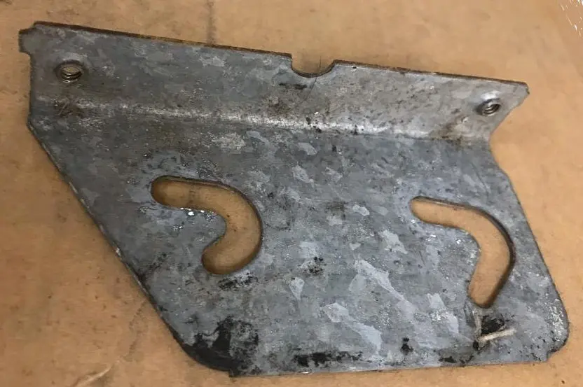 Quarter Glass Track Bracket ,Right Coup 68-72 A-Body 1