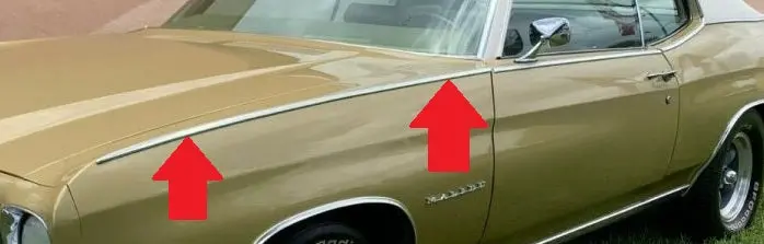Fender Peak Molding ,Left Used 70 Malibu 1
