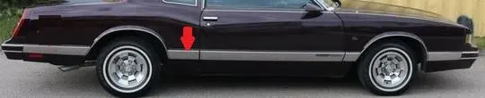 Quarter Molding ,W/Ls,Front Right Used 86-88 Monte Carlo 1
