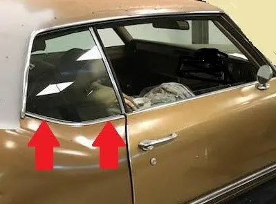 Top Of Quarter Molding ,Right Used 70-72 Cutlass Supreme 1
