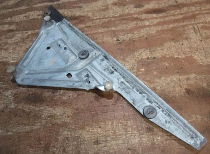 Quarter Glass Lwr Sash ,Left Hdt 65 66 B-Body 1