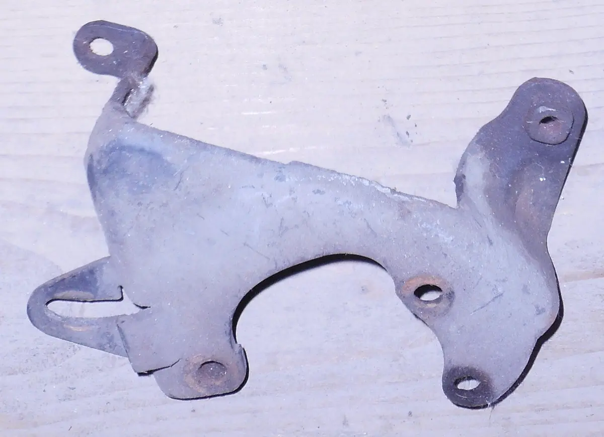 Ps Pump Front Bracket ,305 350, Chevy 77-81 1