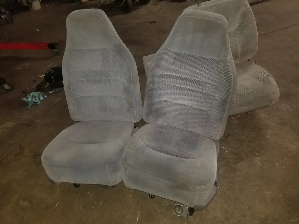 88 - 96 Ford F150 F250 F350 Bronco Front Gray Cloth Front Manual Seats 1