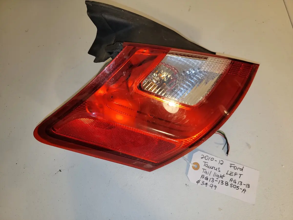 10 12 Ford Taurus Left Driver Oem Outer Tail Light Brake Lamp Ag13-13B505-A 1