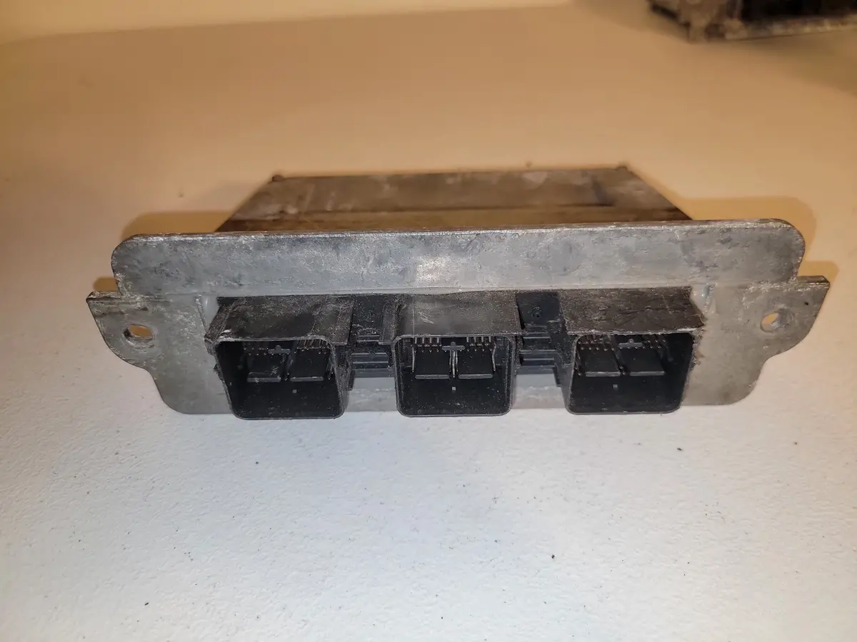 2005 - 2006 Ford Escape Engine Ecm Control Module 5L8a-12A650-Xd Oem 1