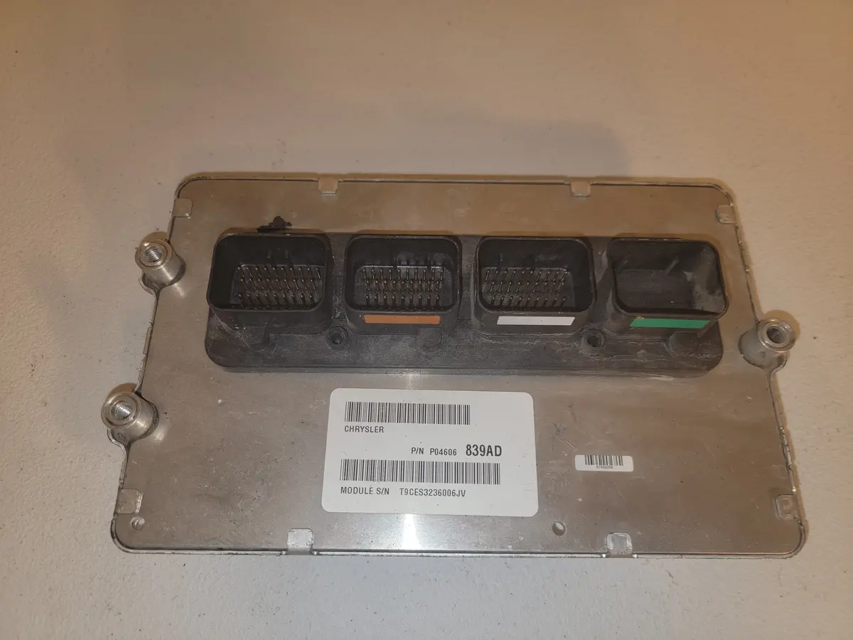 2006 Chrysler 300 Engine Computer Control Module P04606839ad Oem 1