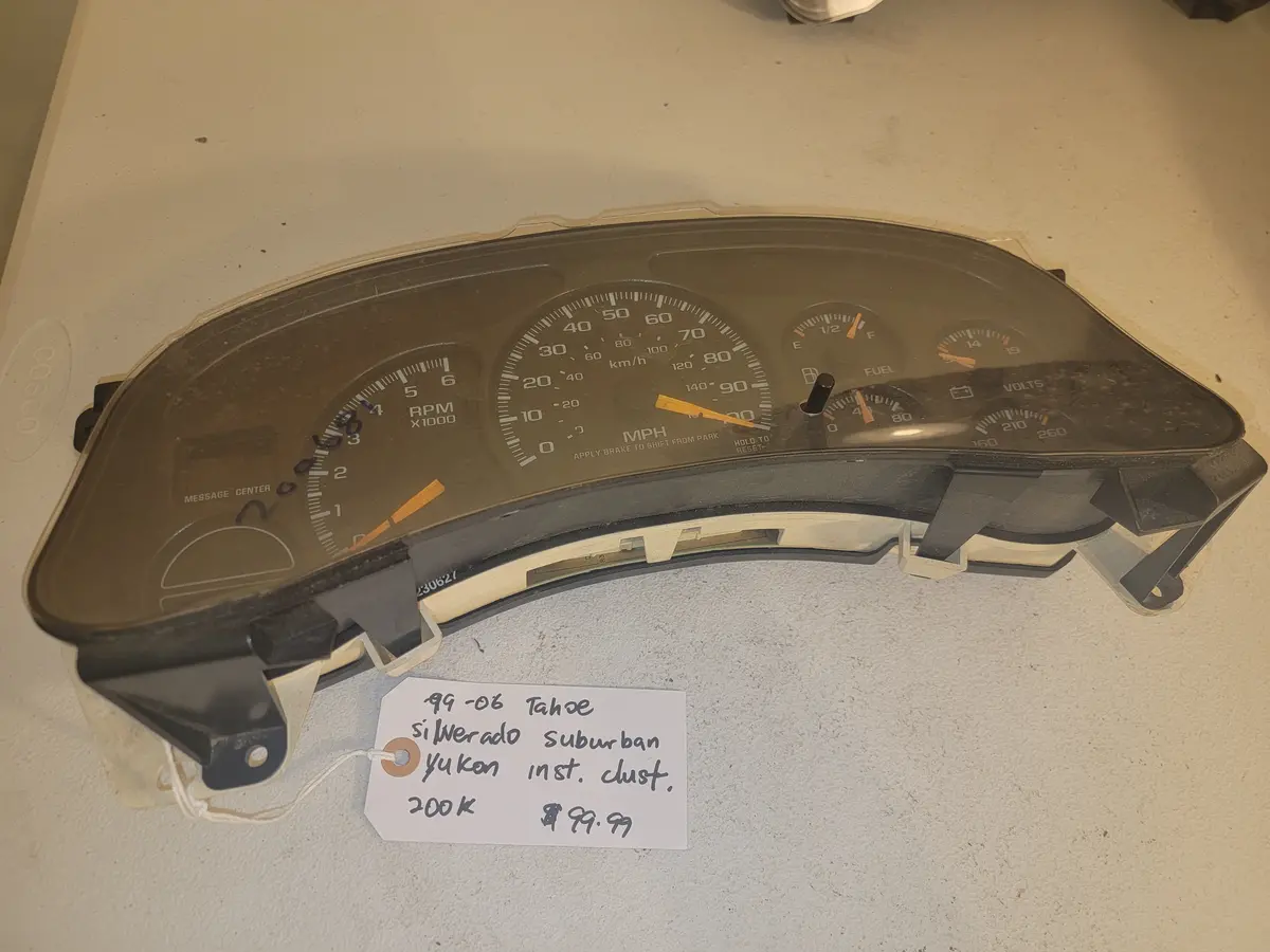99-06 Tahoe Silverado Suburban Yukon Instrument Cluster 200K Oem 1