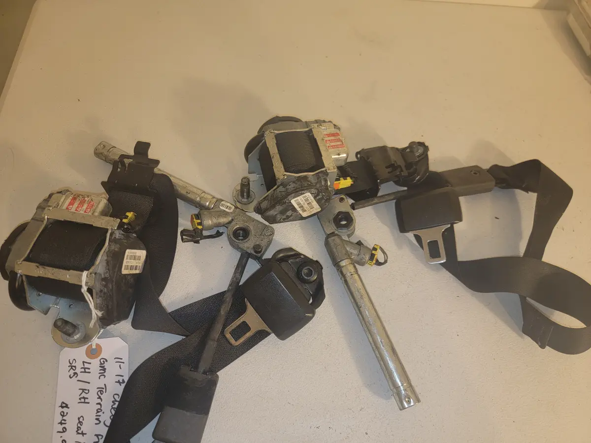 11-17 Chevy Equinox Gmc Terrain Front Lf/Rh Seat Belts Srs 1