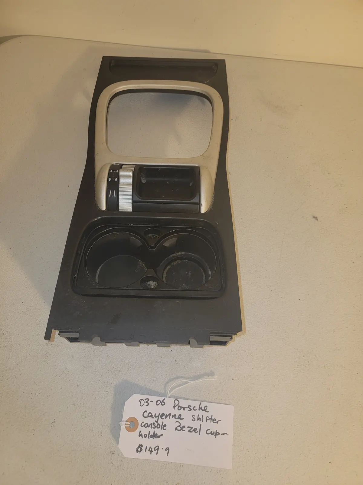 03-06 Porsche Cayenne Shifter Console Bezel Cupholder Oem 1