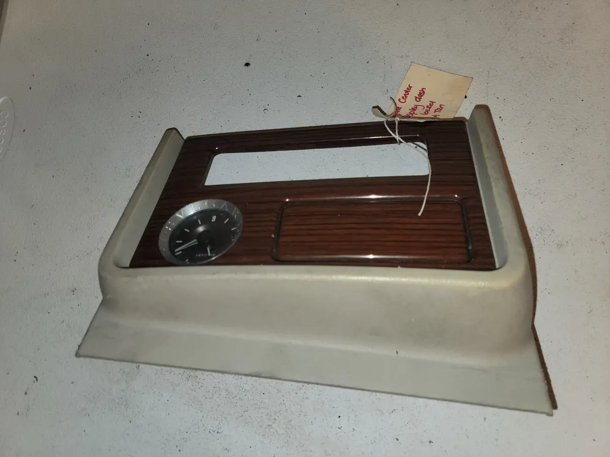 03-06 Escalade Center Console Display Dash Trim Clock Bezel Woodgrain & Tan Oem 1
