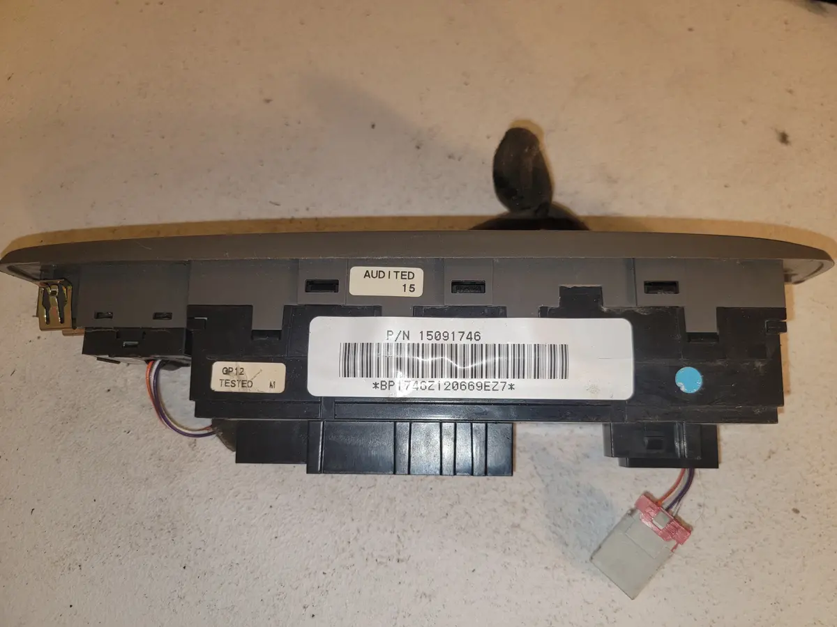 2002-2005 Gmc Envoy Sle Slt Driver Left Side Master Power Window Switch 15091746 Oem 1