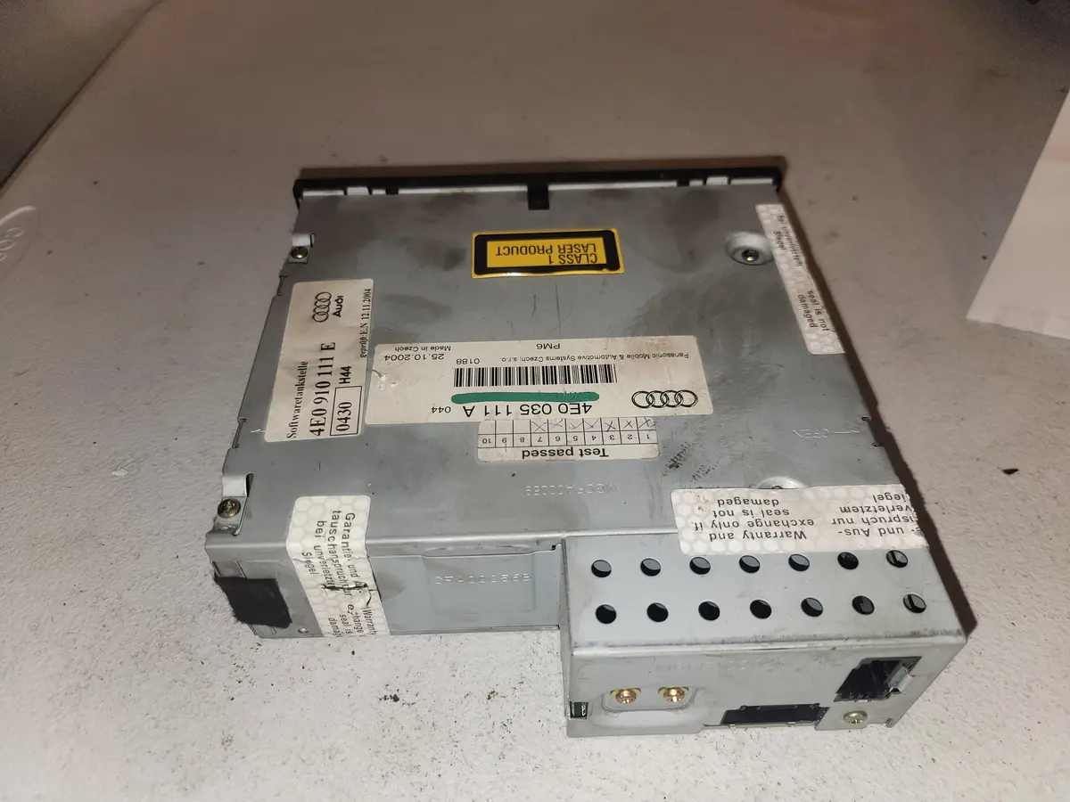 Audi A6 Avant (4F, 5, C6) 2.7 Tdi Cd Player 4E0035111a Oem 1