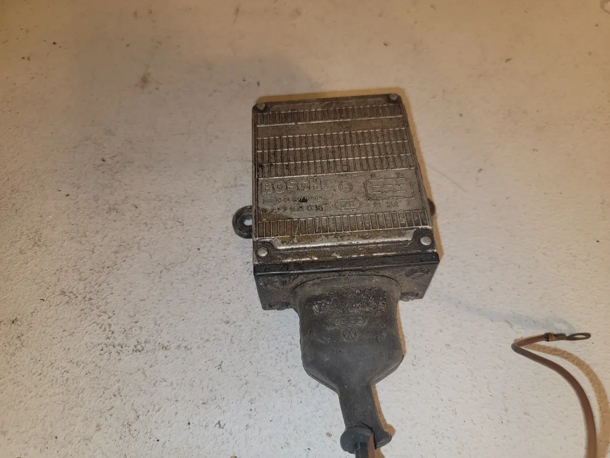 Porsche 924 Turbo 931 Bosch Ignition Control Module 0227100038 Oem 1