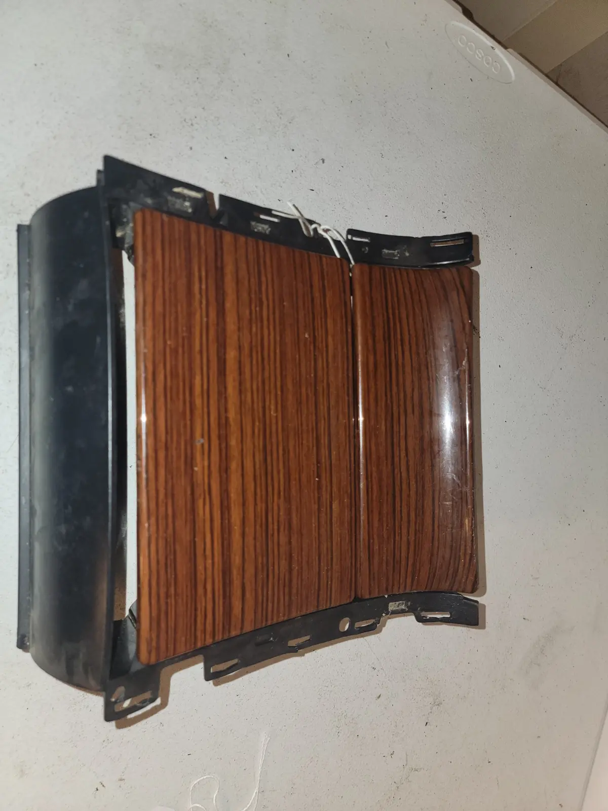03-06 Escalade Center Console Woodgrain Cupholder Oem 1