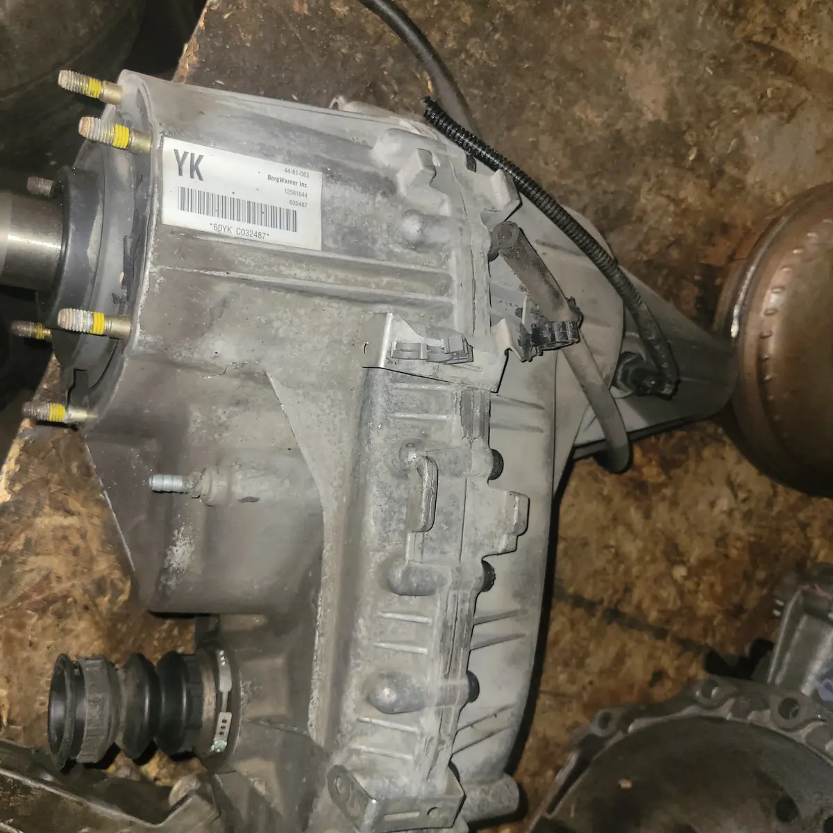 03 - 06 Yukon Denali 6.0 Awd Transfer Case W/ 157K Yk 4481 1