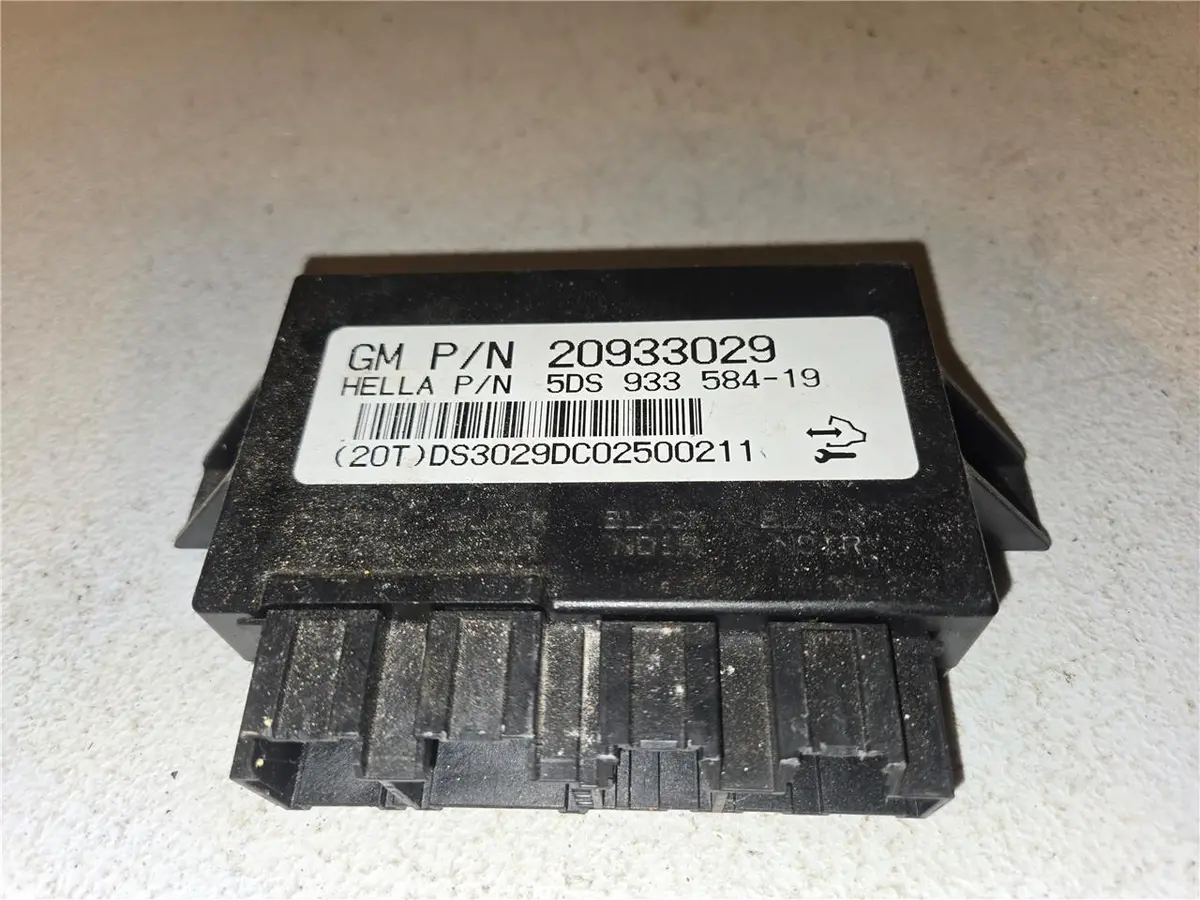 2011 Cadillac Escalade Esv Left Rear Seat Heater Control Module 20933029 Oem 1