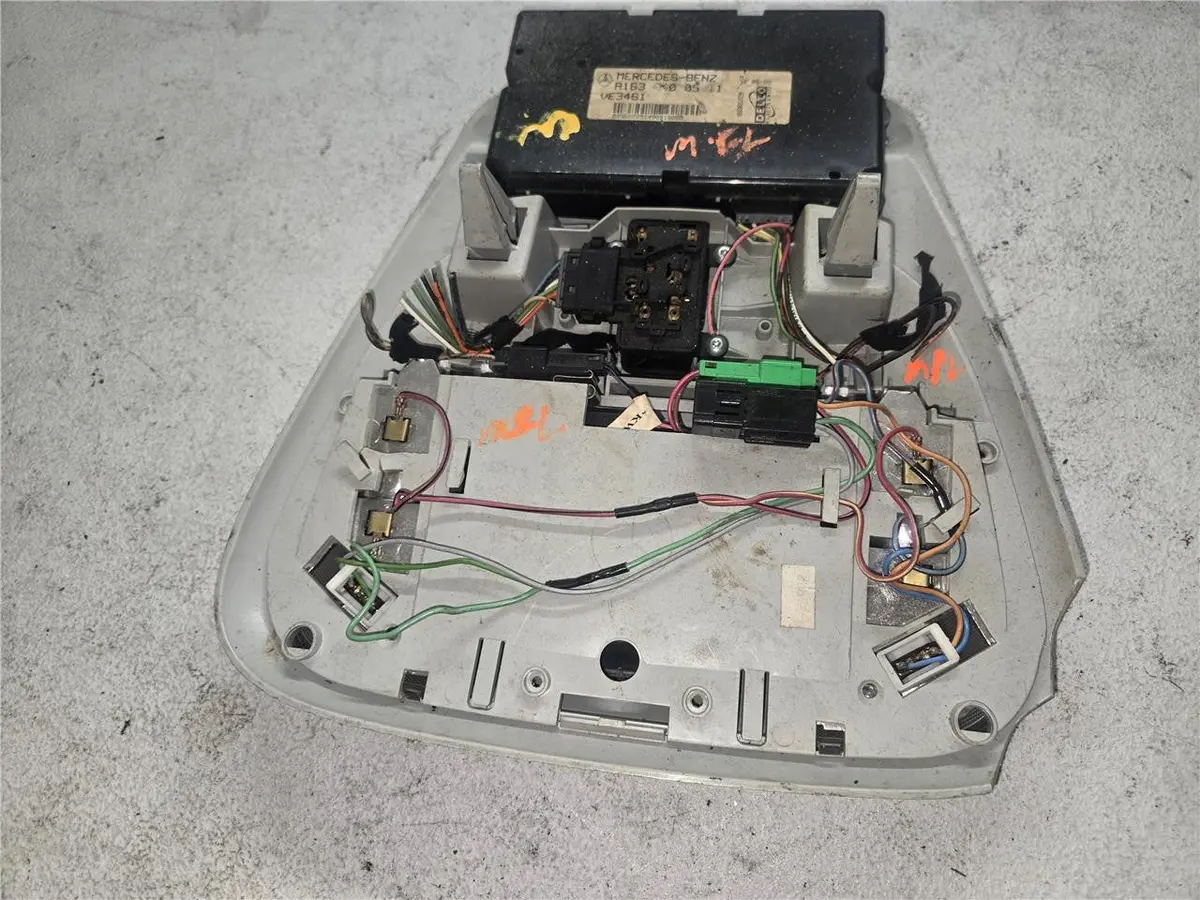 1998 - 2005 Mercedes-Benz W163 Ml320 Overhead Console 16228387-1 Oem 1