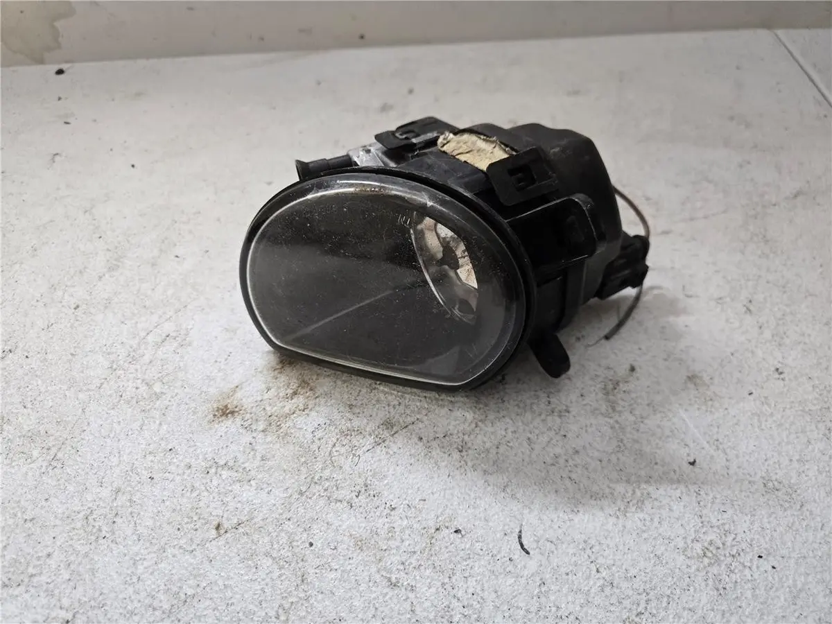 2007 - 2010 Audi Right Front Fog Light/ Light Lamp 247 466-00, 247 464-00 Oem 1