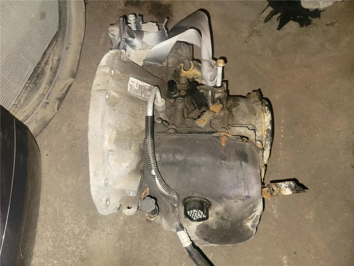 11 - 19 Caravan Journey Sebring Avenger Town & Country 3.6 6Sp Auto Transmission 1