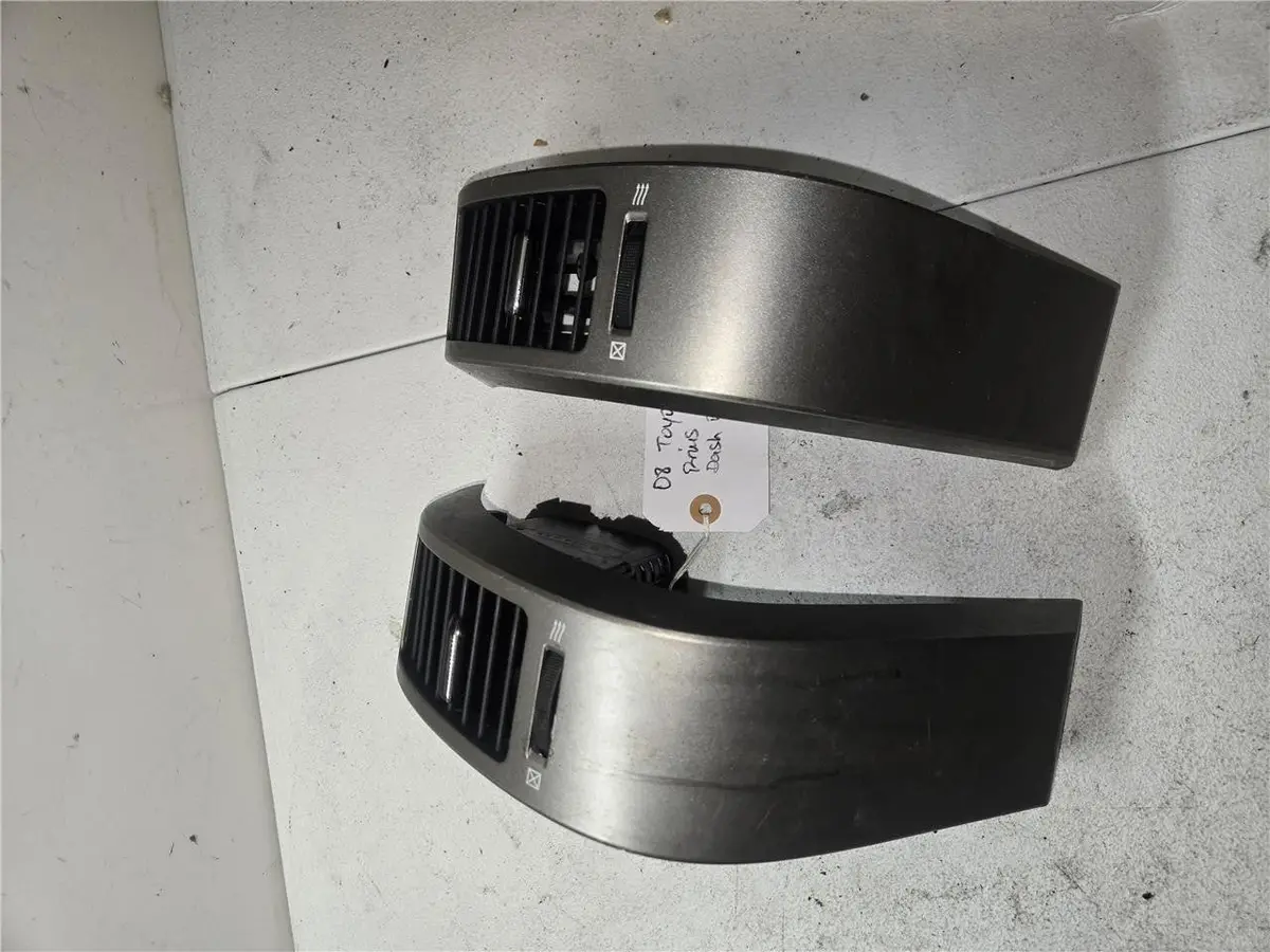 2008 Toyo Prius Dash Bezel Vent (2) 55061-47010 Oem 1