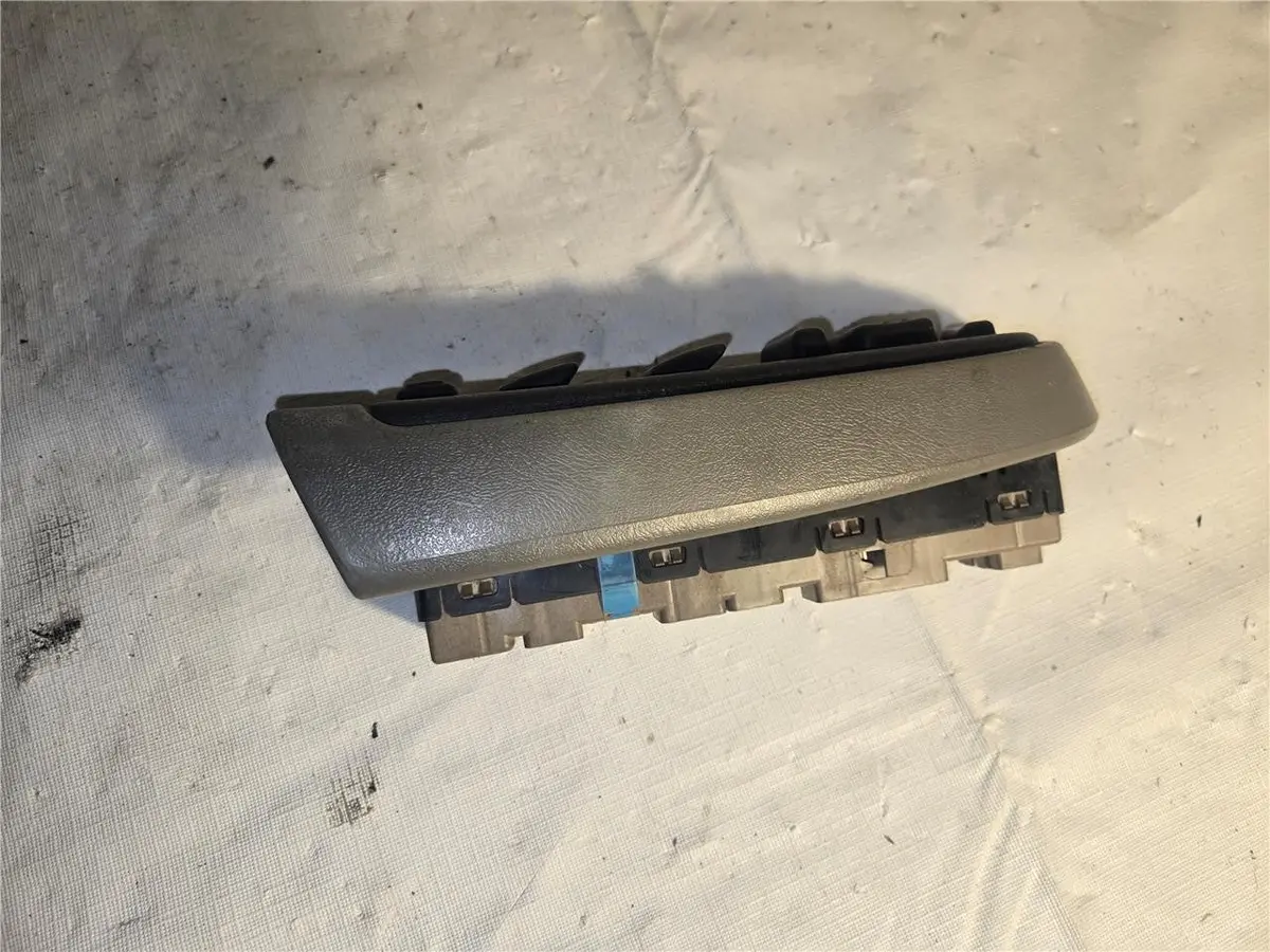 1999 - 2002 Chevrolet Suburban Tahoe Gmc Yukon Master Window Switch 15125142 Oem 2
