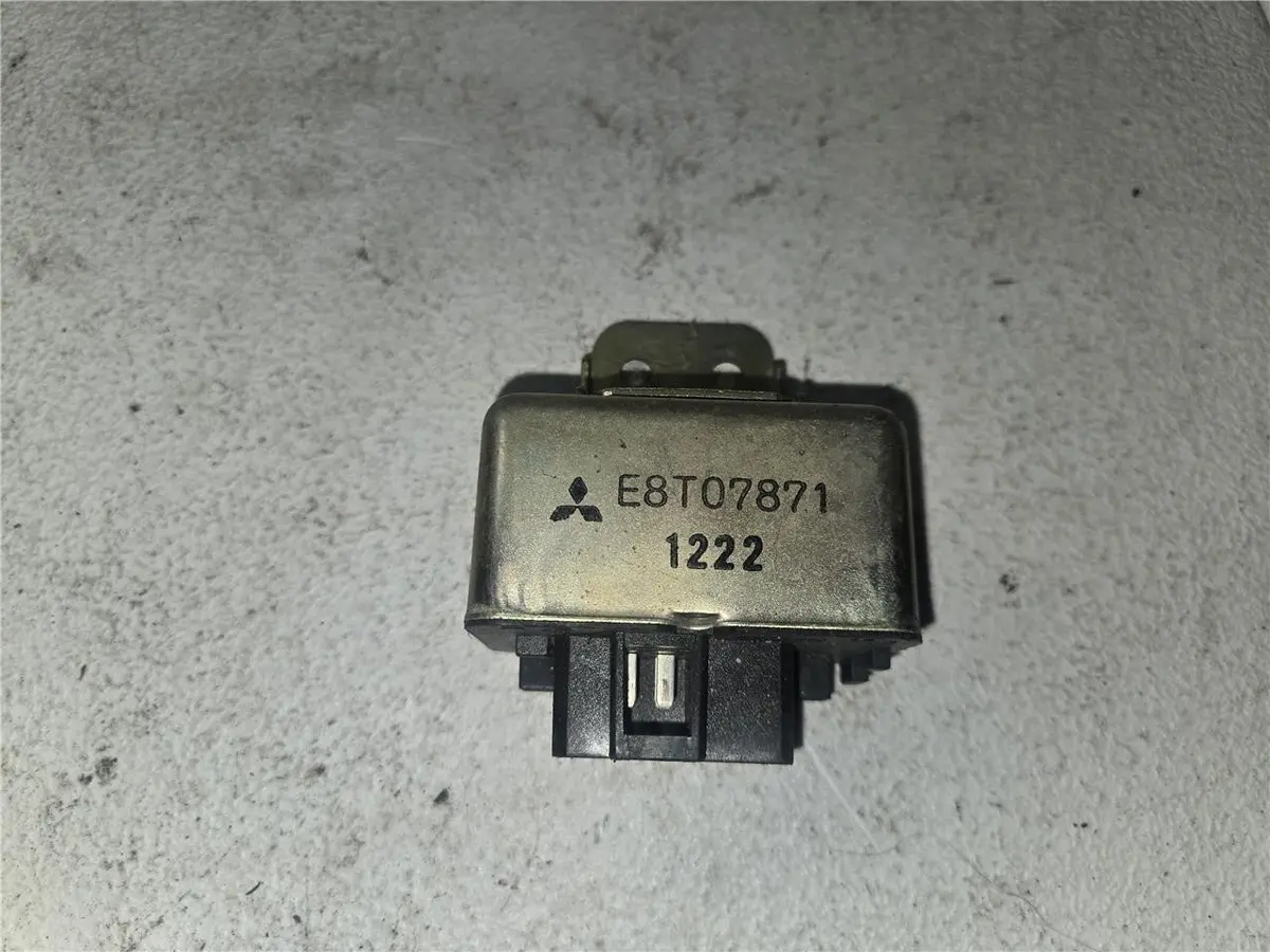 1991 - 1993 Mitsubishi 3000Gt Dodge Stealth Fuel Relay Control E8t07871 Oem 1