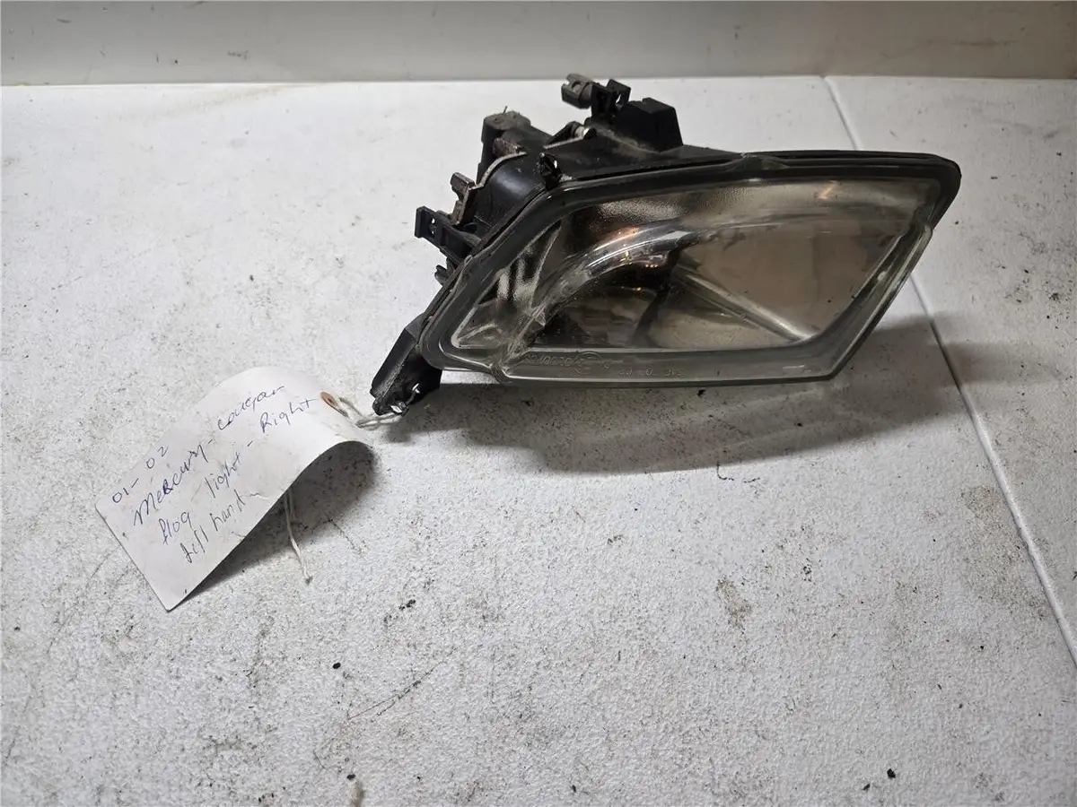 2001 - 2002 Mercury Cougar Flog Light Left Hand 1S81-15201-Ac Oem 1