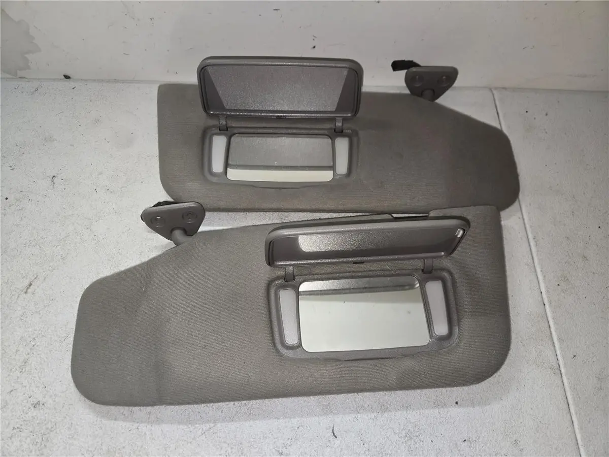 1998 - 2001 Nissan Altima Sun Visor Tan Left & Right W/ Light Oem 1
