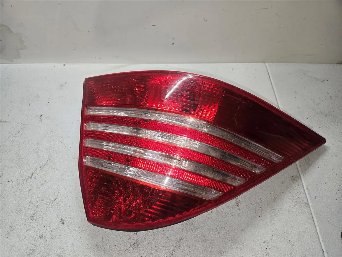 2000 - 2005 Mercedes-Benz S430 S500 S600 Left Tail Light 2208200764 Oem 1