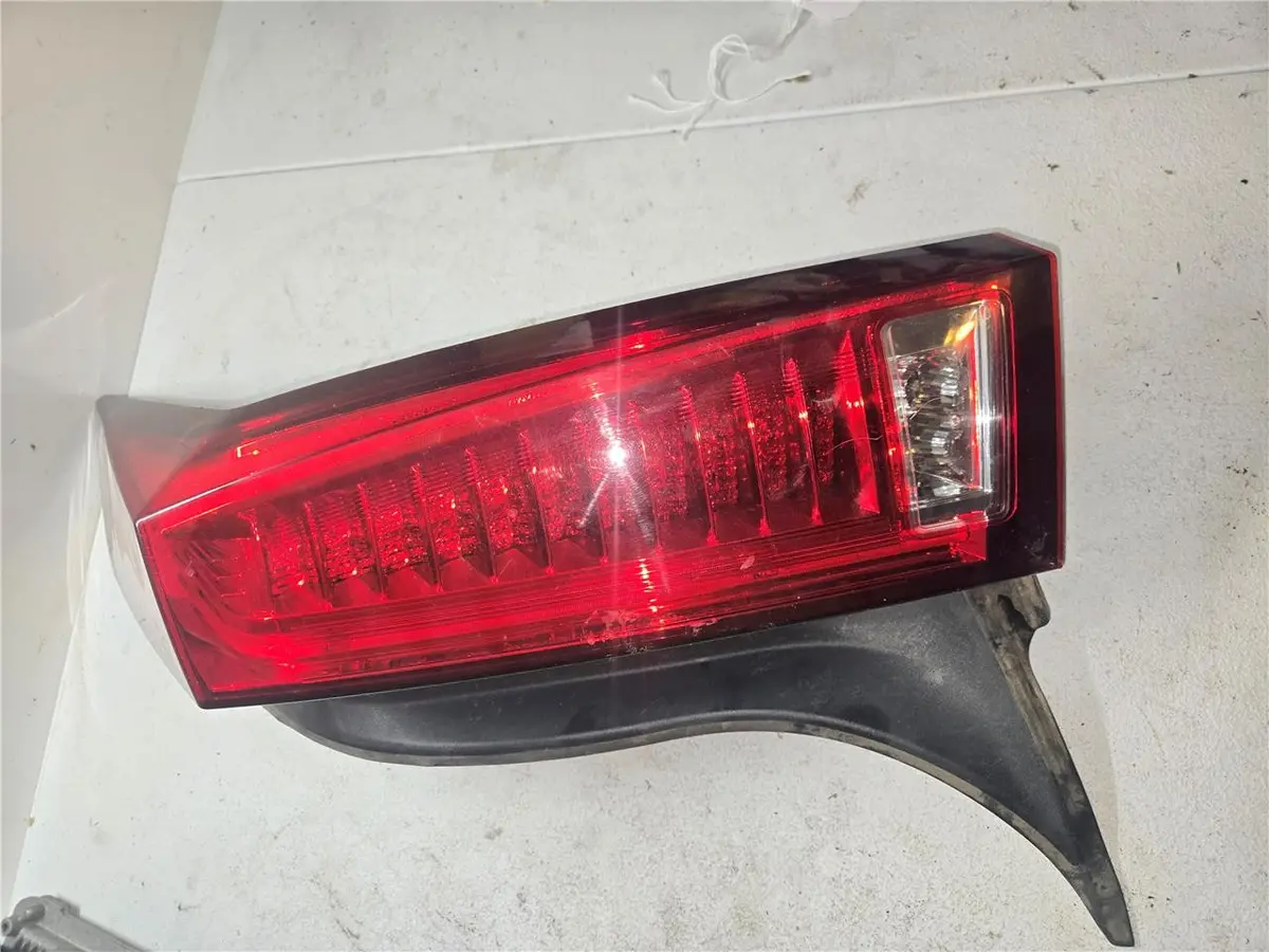 2011 - 2015 Cadillac Srx Cts Coupe Rh Taillight 20921574 Oem 1