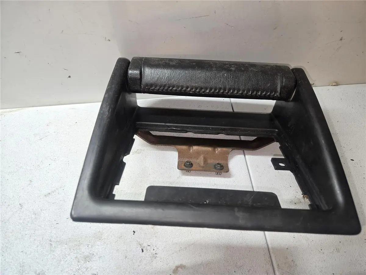 2003 - 2007 Hummer H2 Rear Right Interior Door Panel Insert Pull 10-156-7857 Oem 1
