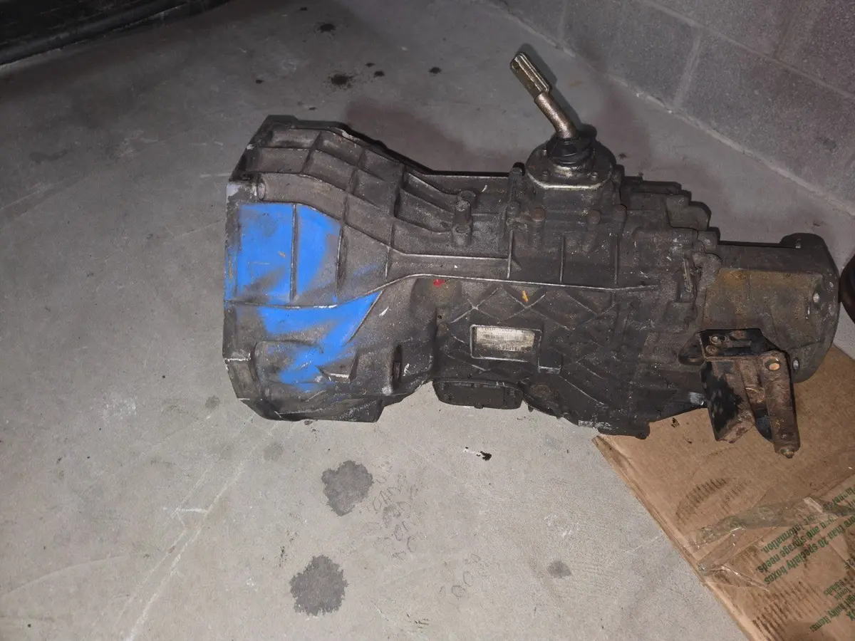 99 - 01 Ford F250 F350 F450 F550 5.4 6.8 V10 Zf5 Manual Transmission 4X4 165K 2