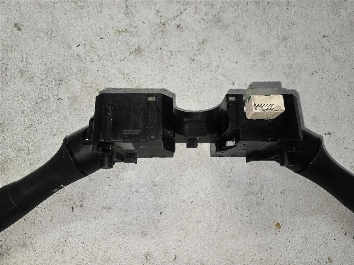2008 Infiniti Headlight, Wiper And Indicator Switch 25560-Jk60a Oem 1