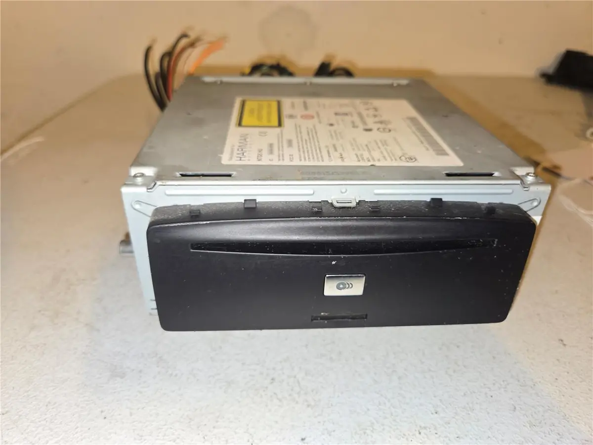 Mercedes-Benz Ntg5 Hu Hbm019 Radio Navigation System Dvd Changer 1030751-000 Oem 1
